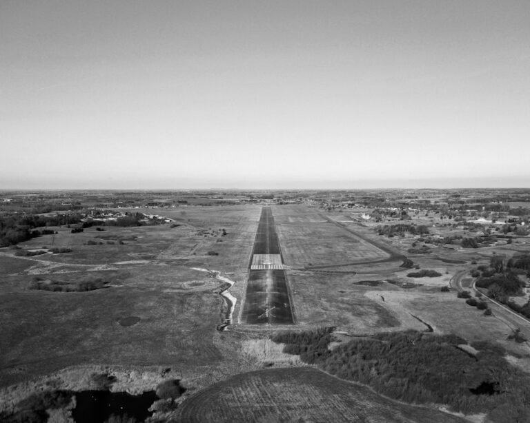 flights from Delhi to Dallas - Photo by Mads Eneqvist on Unsplash