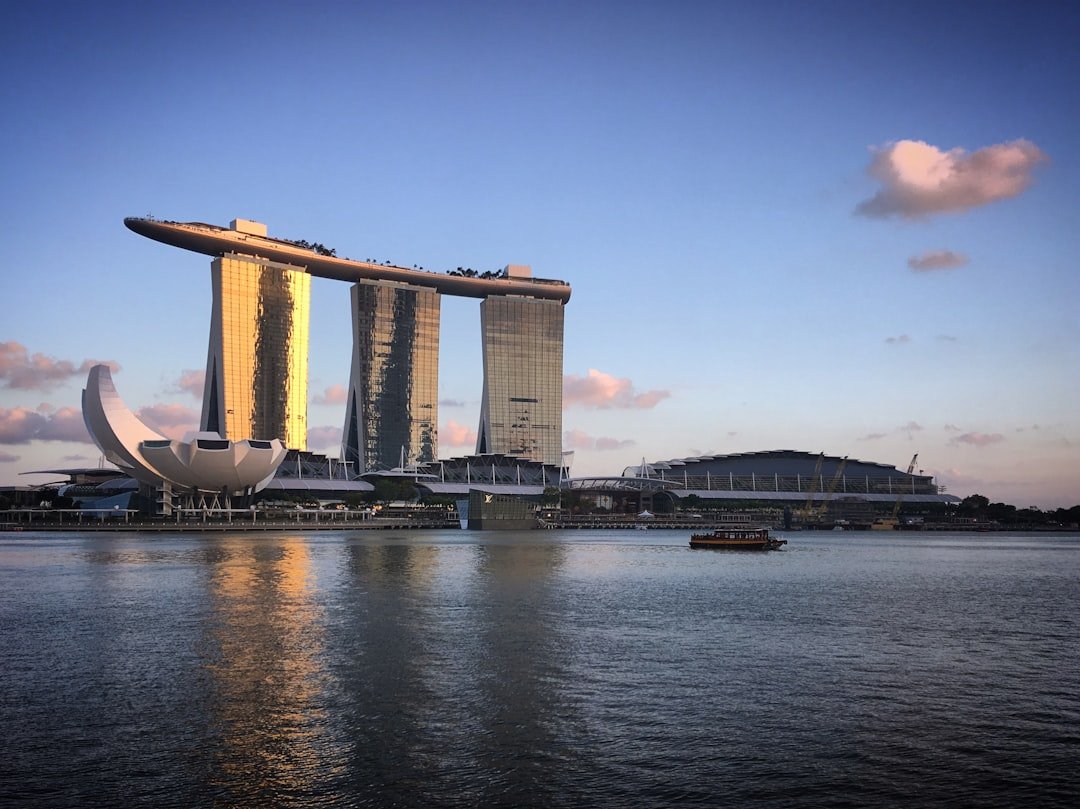 Flights from London to Singapore: Prices, Airlines & Booking Guide 2026 - comprehensive 2026 data and analysis